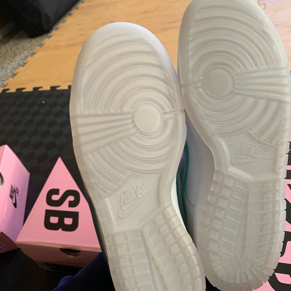 Nike Sb dunk low White Diamonds - Picture 7 of 8